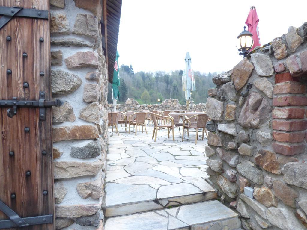 Penzion - Restaurant U Zamku Bečov nad Teplou Dış mekan fotoğraf