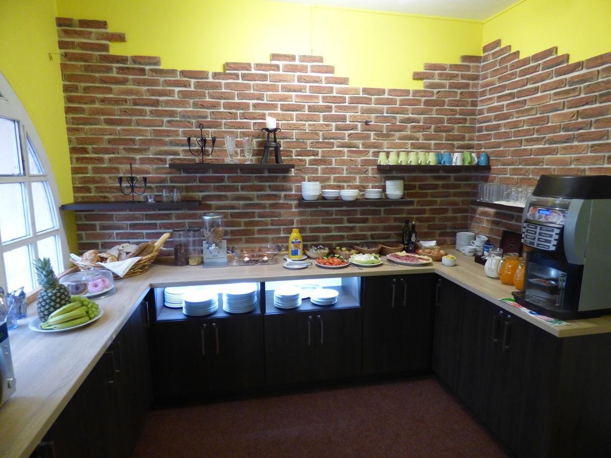 Penzion - Restaurant U Zamku Bečov nad Teplou Dış mekan fotoğraf