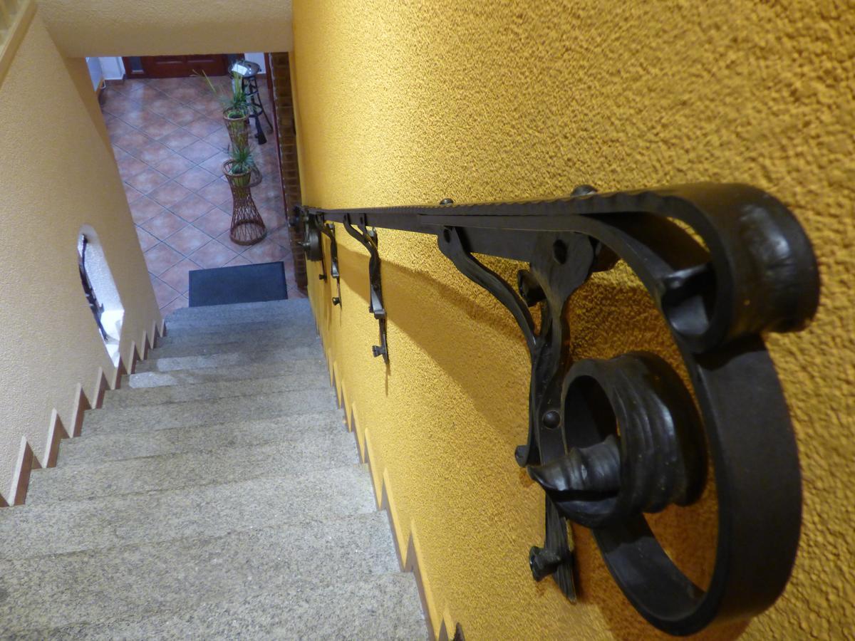 Penzion - Restaurant U Zamku Bečov nad Teplou Dış mekan fotoğraf