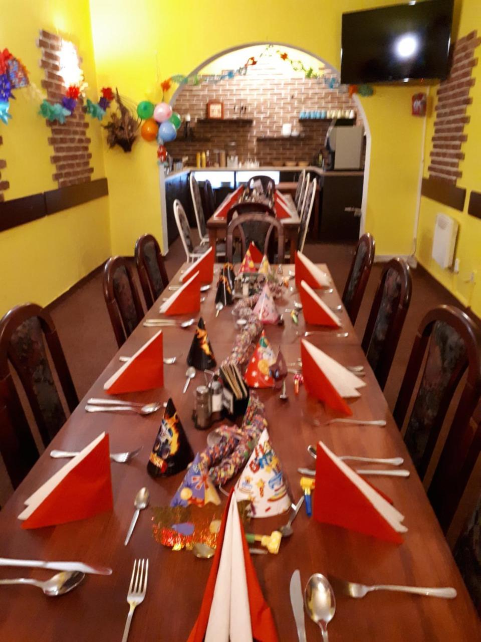 Penzion - Restaurant U Zamku Bečov nad Teplou Dış mekan fotoğraf