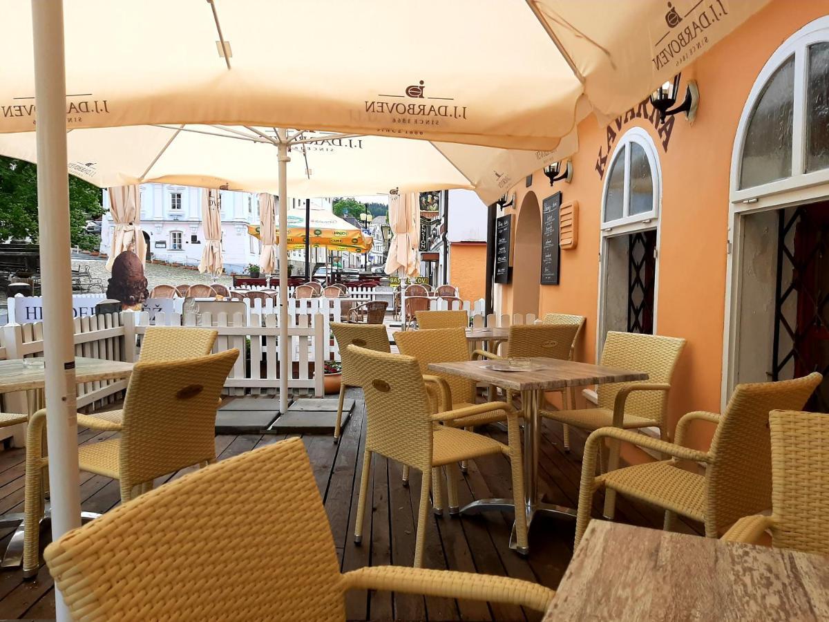 Penzion - Restaurant U Zamku Bečov nad Teplou Dış mekan fotoğraf